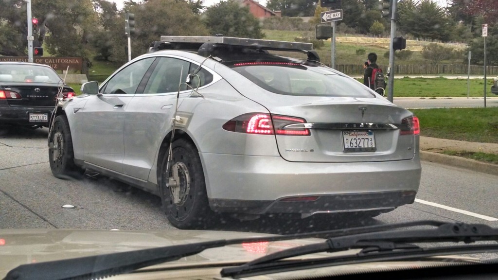 tesla-model-s-all-wheel-drive-prototype-testing-in-california-march-2014_01.jpg